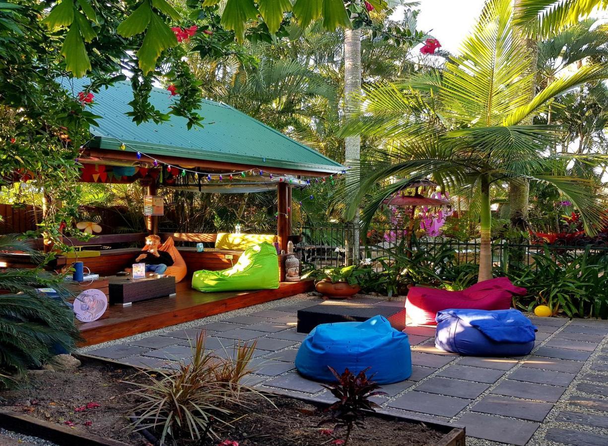 Tropic Days Boutique Hostel Cairns Exterior foto